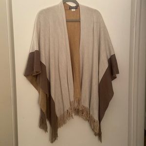 Neutral poncho